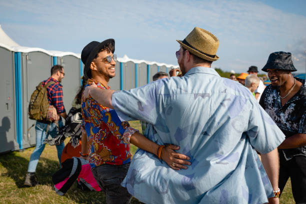 Best Affordable portable toilet rental  in Mapleton, IA
